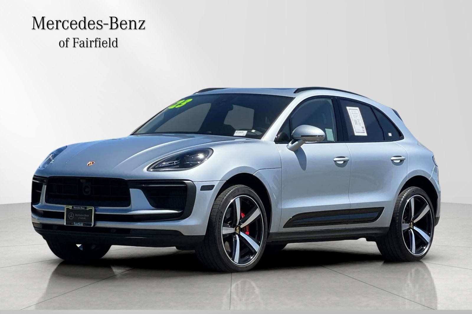 Used 2023 Porsche Macan S AWD/4WD image 1