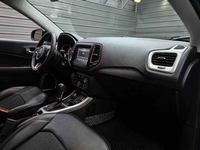 Used 2019 Jeep Compass Latitude w/ Popular Equipment Group AWD/4WD image 12