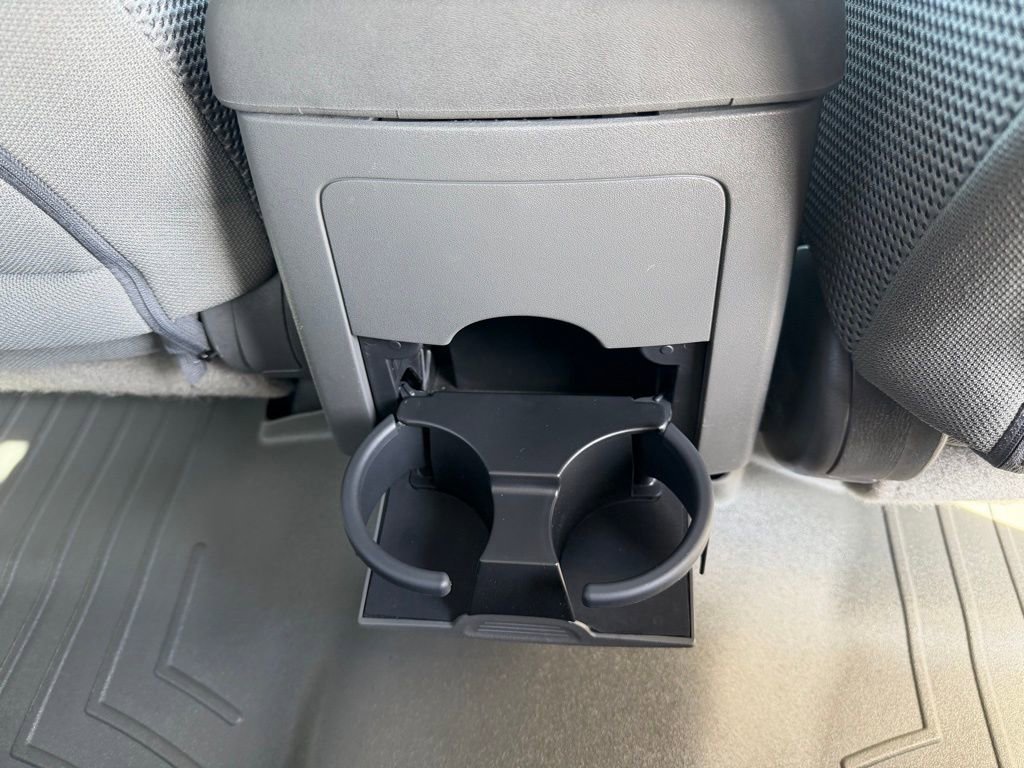 Used 2021 Nissan Frontier SV w/ Midnight Edition Floor Mats image 38