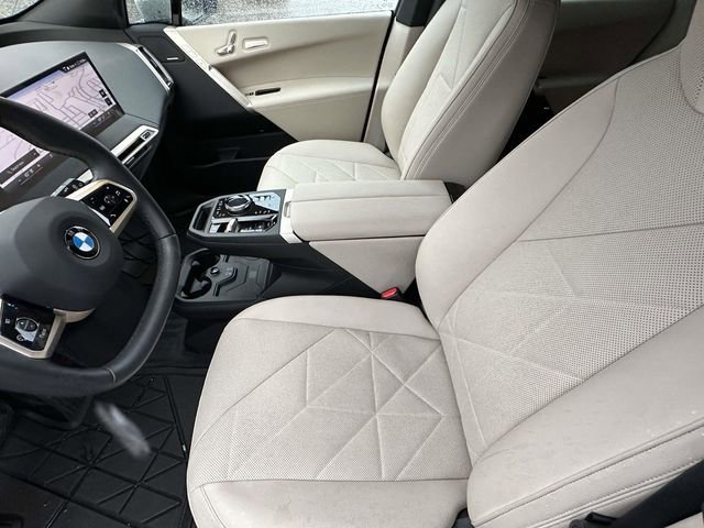 Used 2026 BMW iX xDrive45 image 22