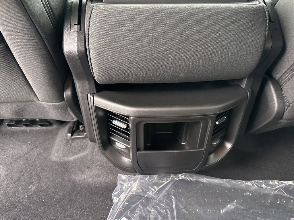 New 2026 RAM 1500 Express AWD/4WD image 21