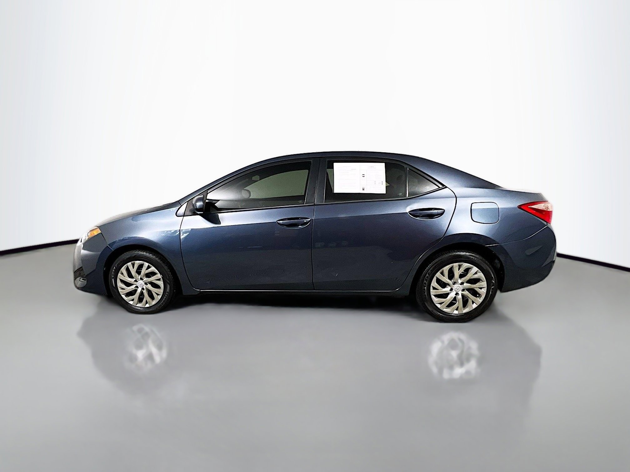 Used 2019 Toyota Corolla LE FWD image 9