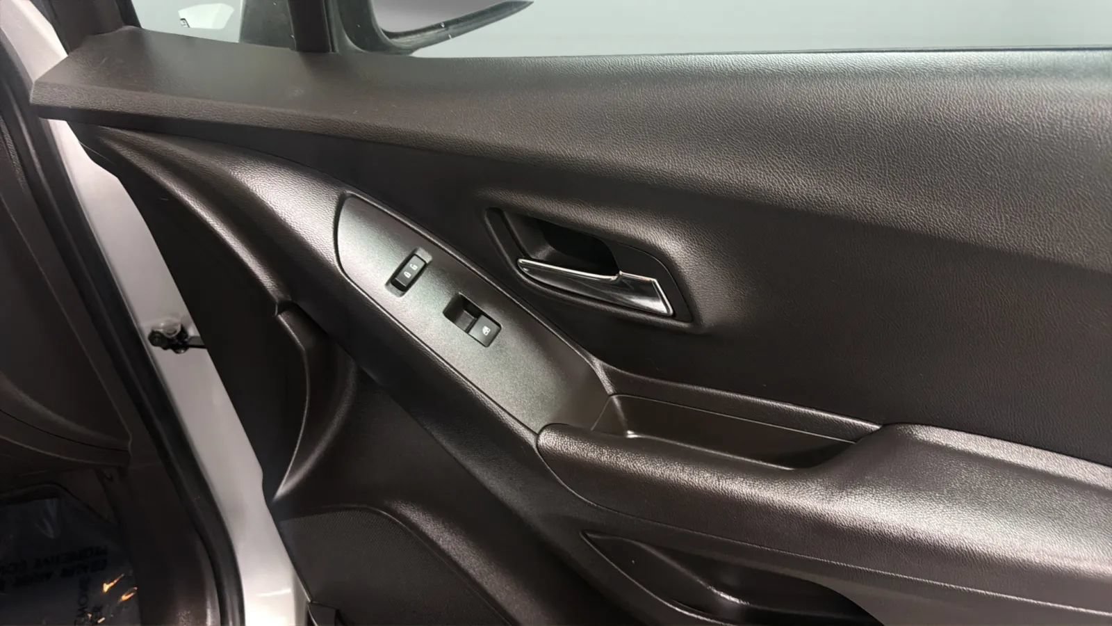 Used 2015 Chevrolet Trax LS FWD image 18