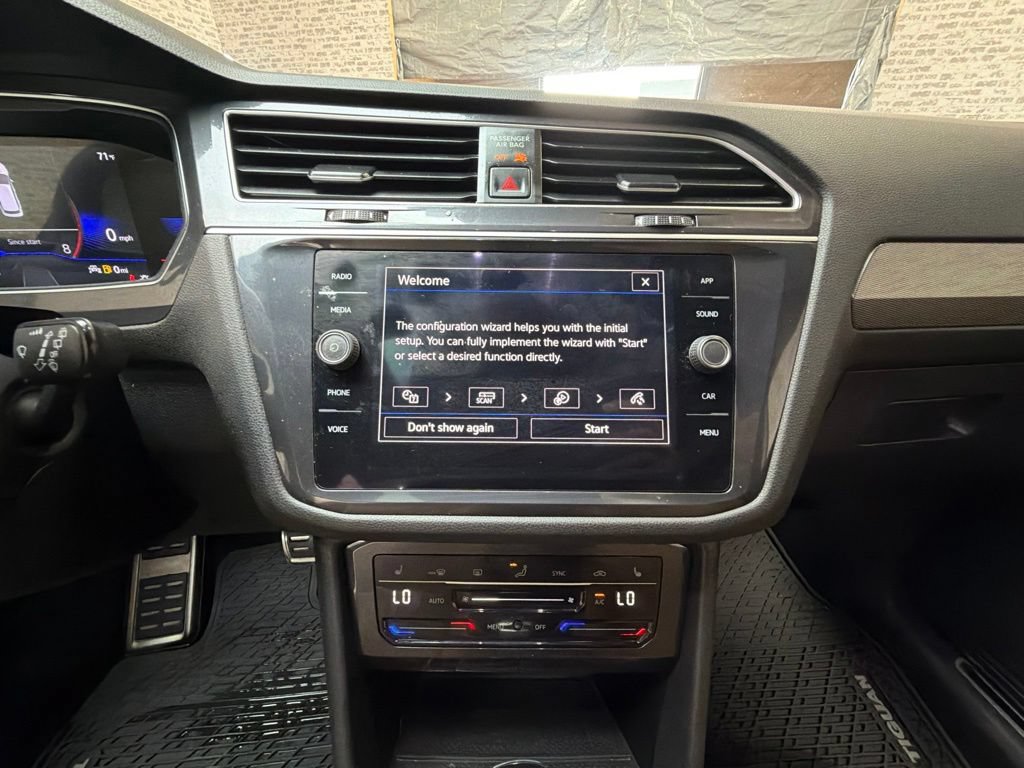 Used 2024 Volkswagen Tiguan SE R-Line FWD image 19