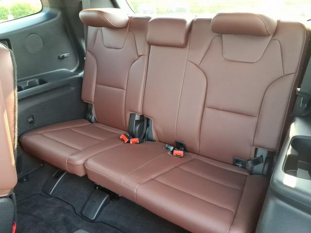 Used 2024 Kia Telluride EX w/ EX Captain's Chair Package FWD image 23