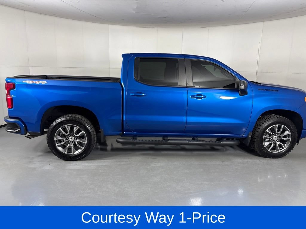 Used 2022 Chevrolet Silverado 1500 RST w/ Convenience Package II AWD/4WD image 12