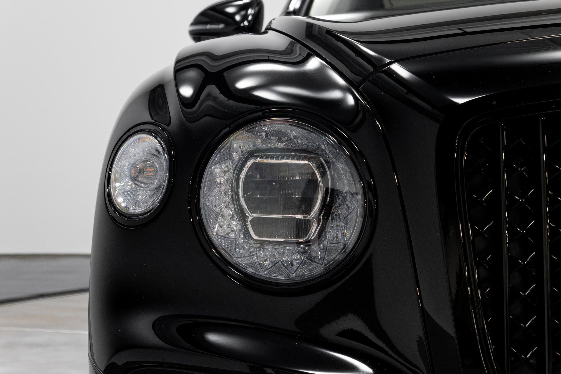 Used 2021 Bentley Flying Spur W12 image 52