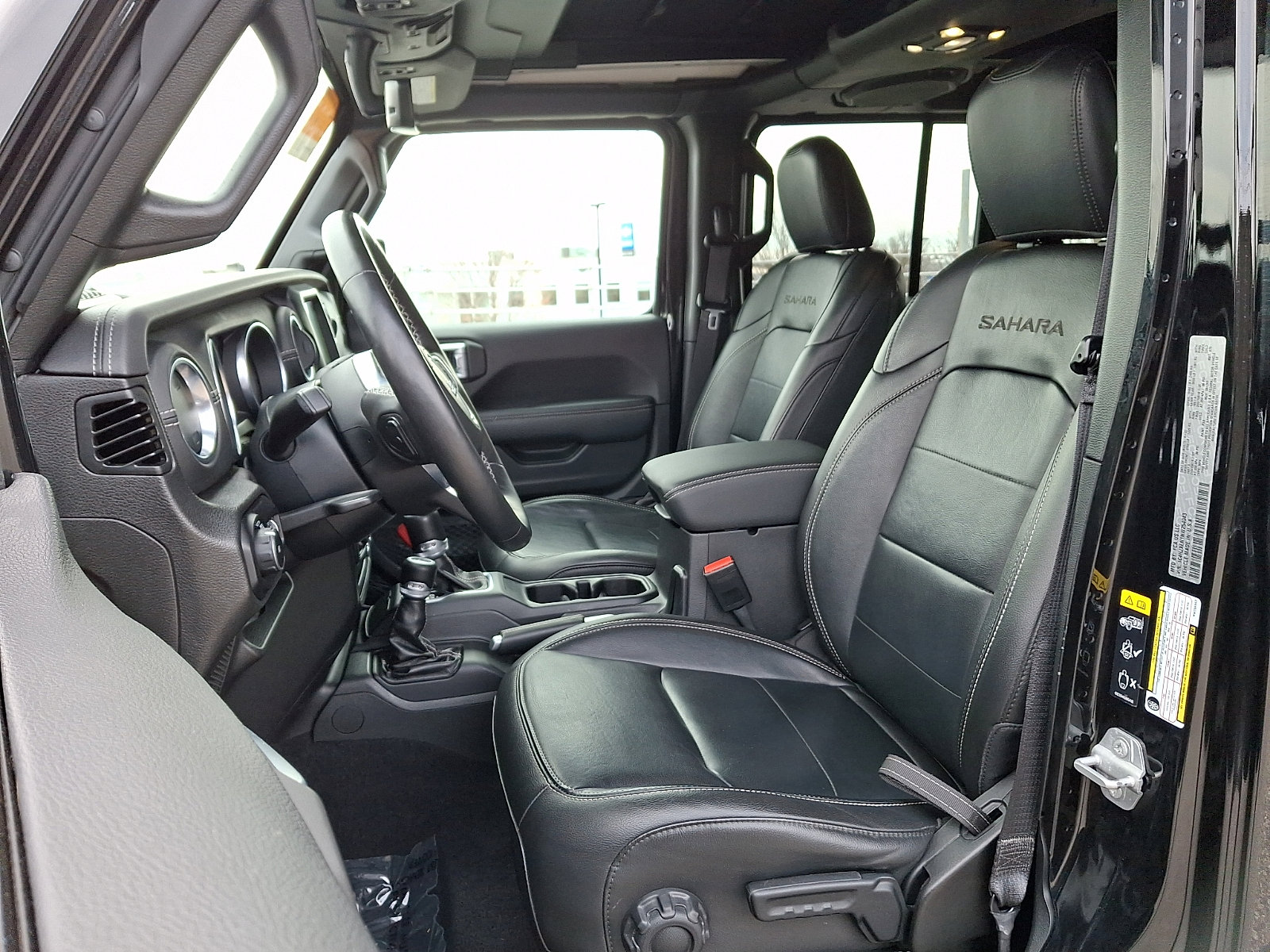 Certified 2022 Jeep Wrangler Unlimited Sahara w/ Cold Weather Group image 13