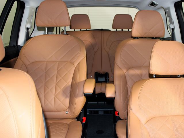 Used 2024 BMW X7 xDrive40i w/ Premium Package image 22