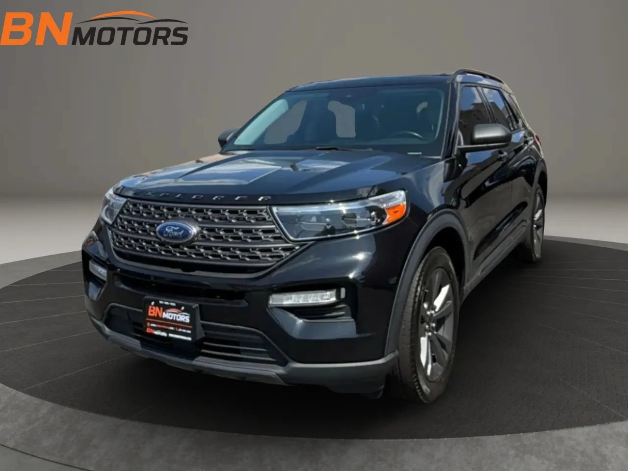 Used 2021 Ford Explorer XLT w/ Equipment Group 202A AWD/4WD image 1