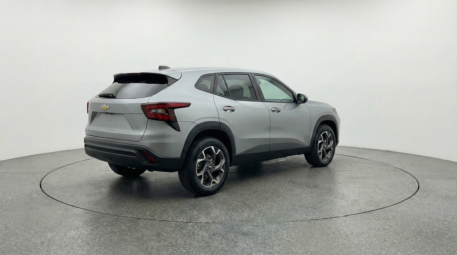 Used 2025 Chevrolet Trax LT w/ LT Convenience Package image 9