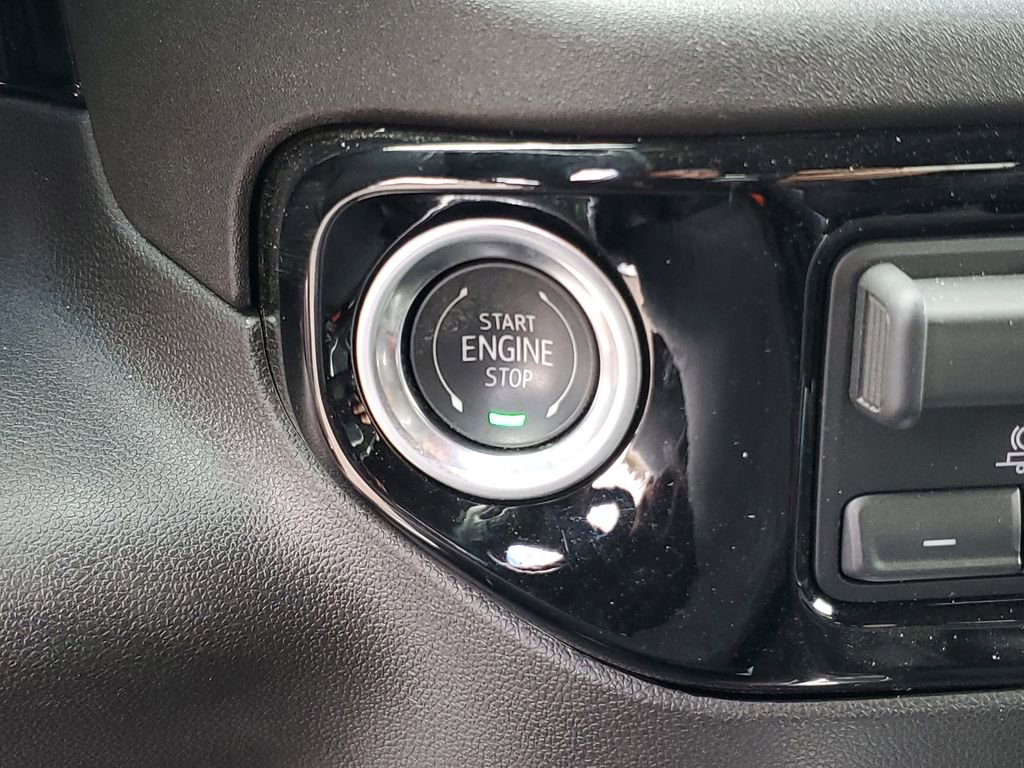 Used 2025 Chevrolet Silverado 2500 LTZ w/ LTZ Convenience Package image 17