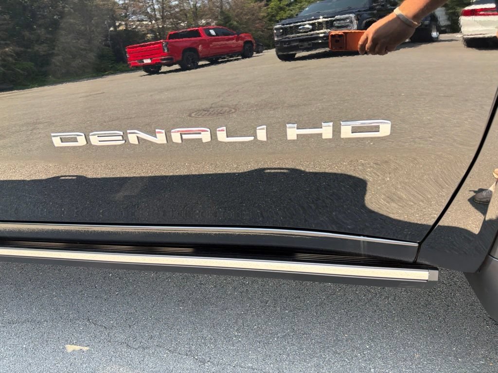 New 2026 GMC Sierra 2500 Denali Ultimate AWD/4WD image 10