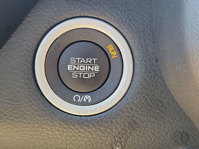 Used 2020 RAM 1500 Laramie AWD/4WD image 15