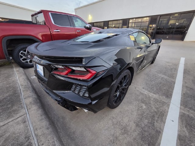 Used 2024 Chevrolet Corvette Stingray Coupe w/ Z51 Performance Package RWD image 6