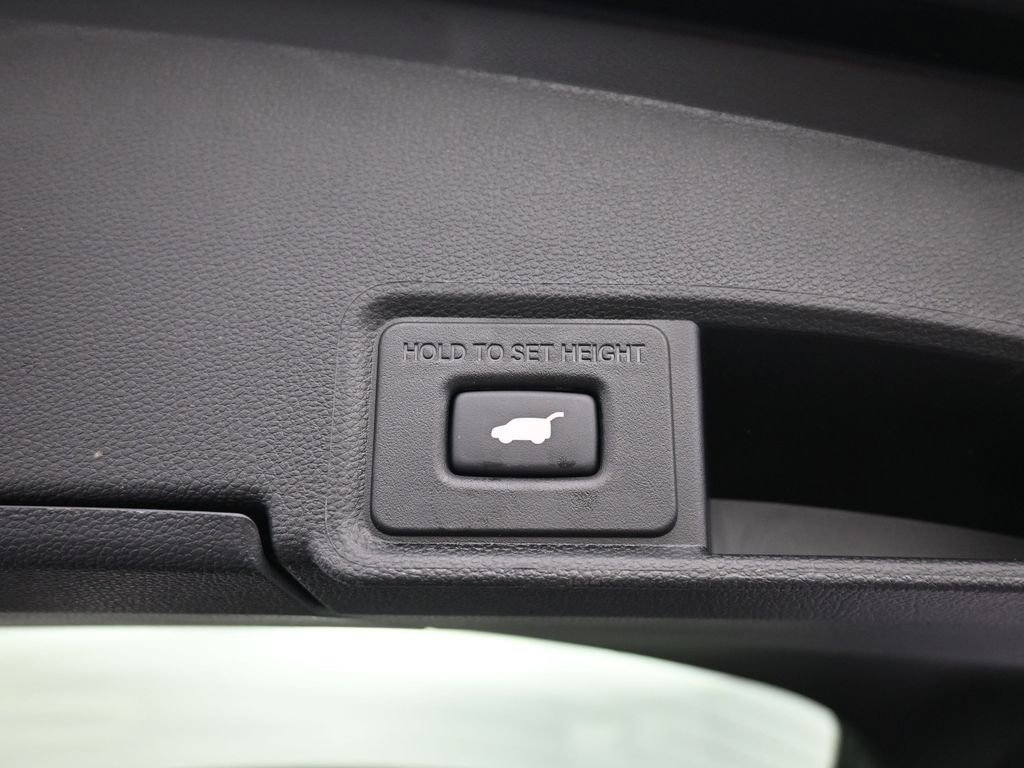 Certified 2025 Acura RDX w/ Technology Package image 23