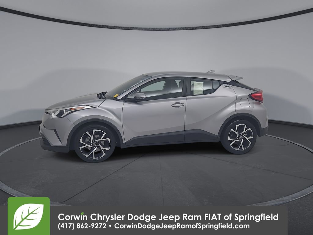 Used 2019 Toyota C-HR XLE FWD image 8