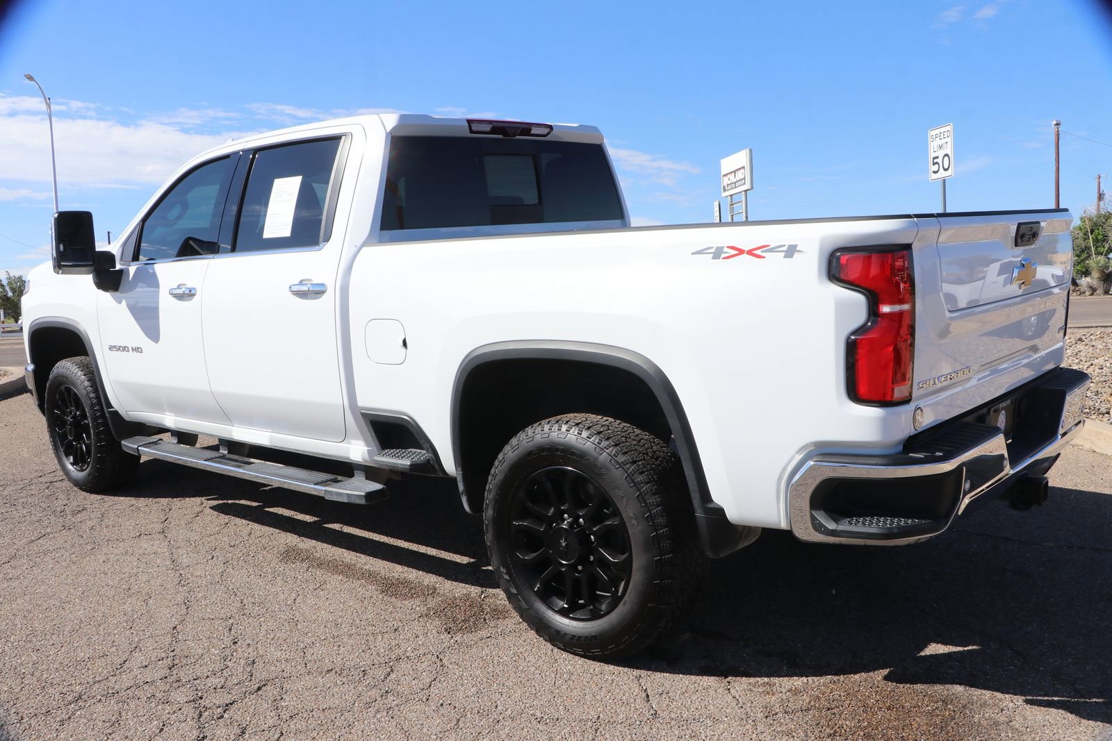 Used 2025 Chevrolet Silverado 2500 LTZ w/ LTZ Premium Package image 5