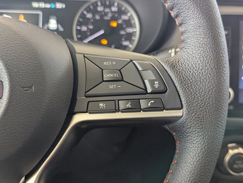 New 2025 Nissan Versa SR w/ Trunk Package image 21