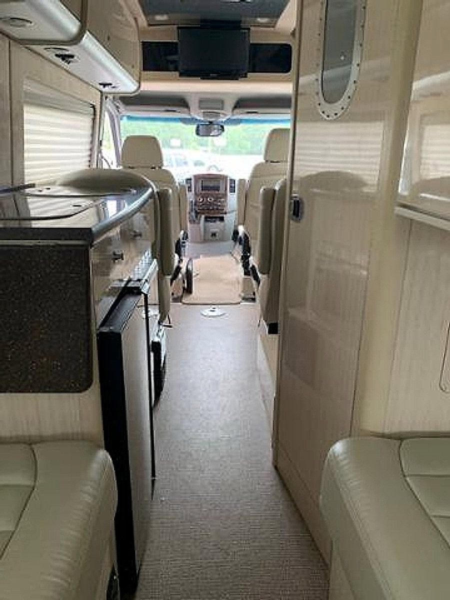 Used 2012 Mercedes-Benz Sprinter 3500 image 22