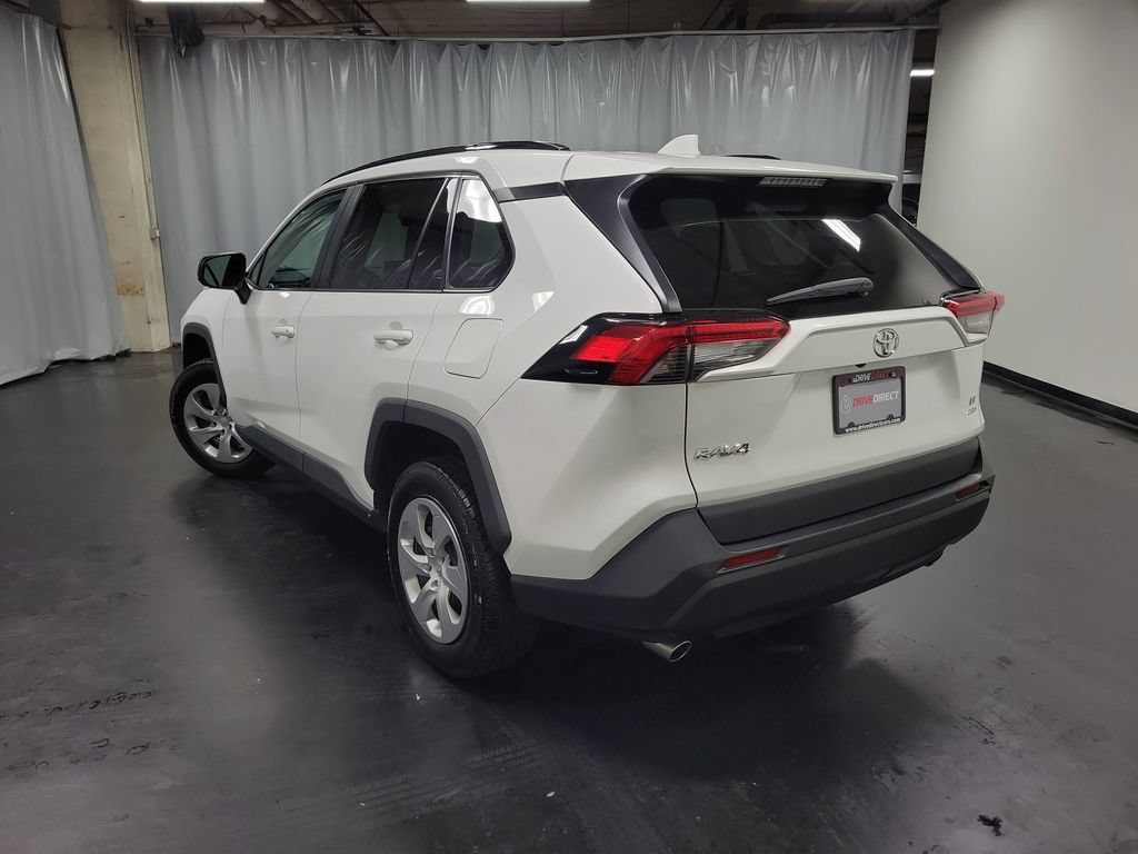 Used 2021 Toyota RAV4 LE AWD/4WD image 6