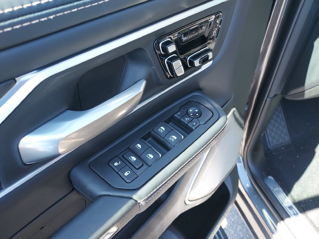 New 2027 RAM 1500 Tungsten AWD/4WD image 11