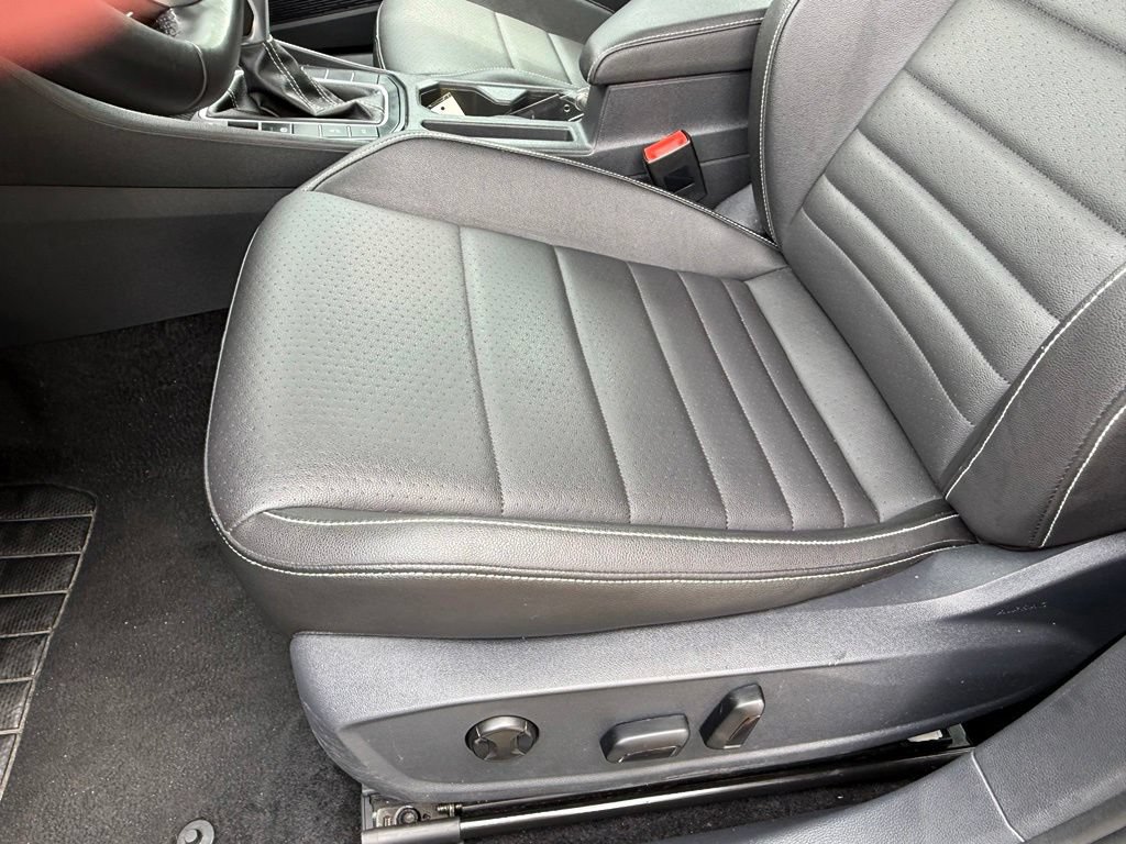 Used 2024 Volkswagen Jetta SE FWD image 21
