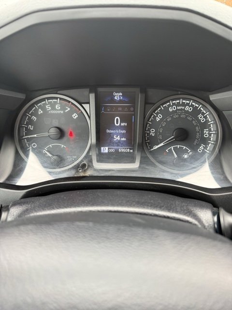 Certified 2018 Toyota Tacoma TRD Off-Road image 21