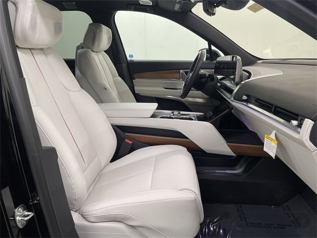 New 2026 Cadillac Vistiq Sport w/ LPO, Floor Liner Package image 24