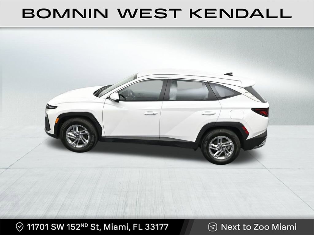 Used 2025 Hyundai Tucson SE image 14