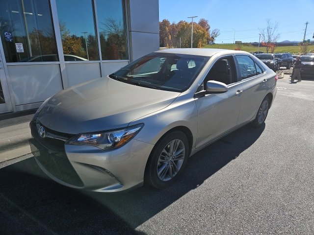 Used 2017 Toyota Camry SE