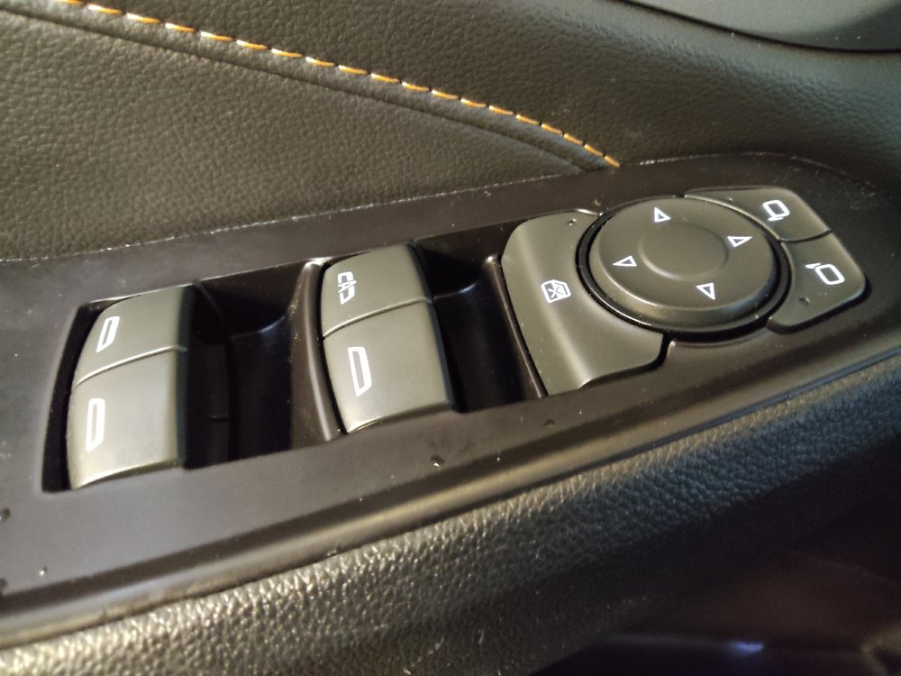 Used 2019 Chevrolet Traverse LT FWD image 27