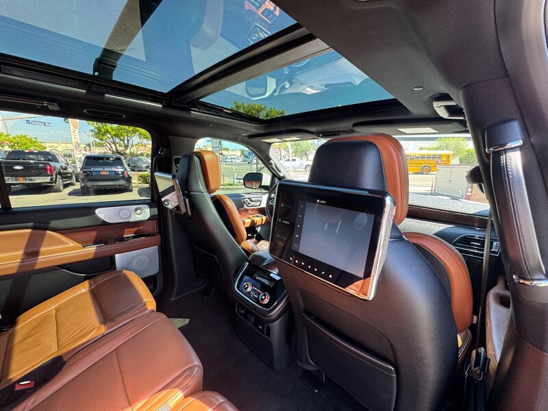 Used 2021 Lincoln Navigator L Reserve AWD/4WD image 44