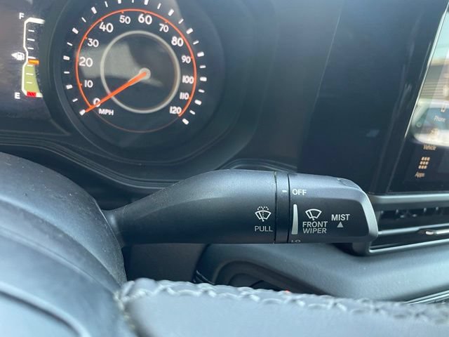 Used 2025 Jeep Gladiator Mojave w/ Convenience Group AWD/4WD image 21