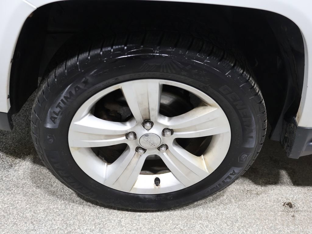 Used 2015 Jeep Compass High Altitude image 18