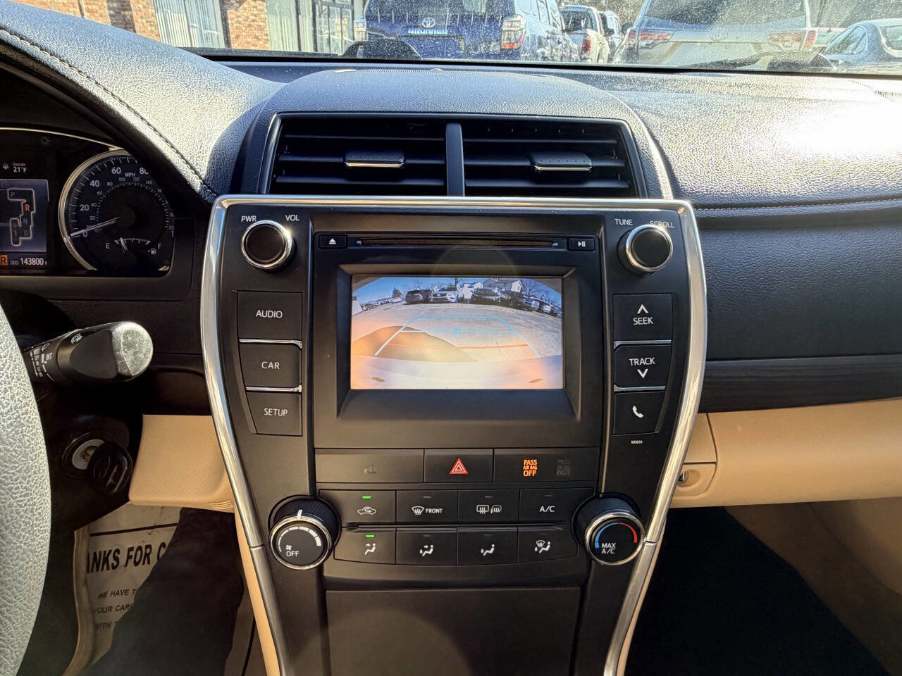 Used 2017 Toyota Camry LE image 25