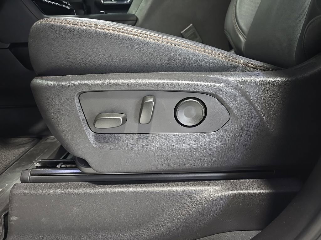 Used 2024 GMC Sierra 1500 AT4 w/ Technology Package image 14