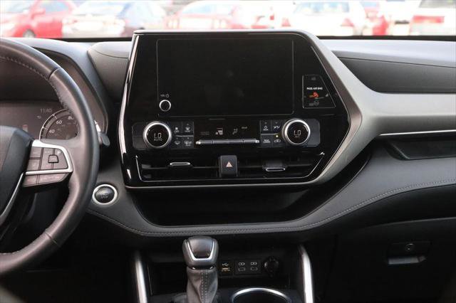 Certified 2024 Toyota Highlander LE image 25
