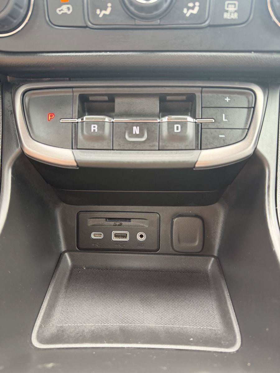 Used 2024 GMC Terrain AT4 w/ Tech Package AWD/4WD image 13