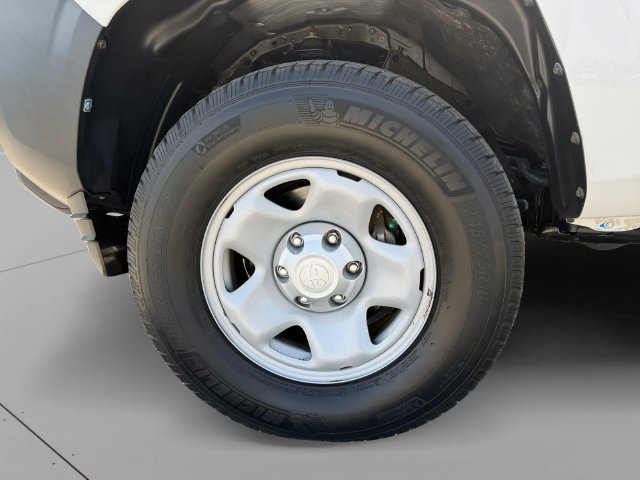 Used 2022 Toyota Tacoma SR RWD image 9