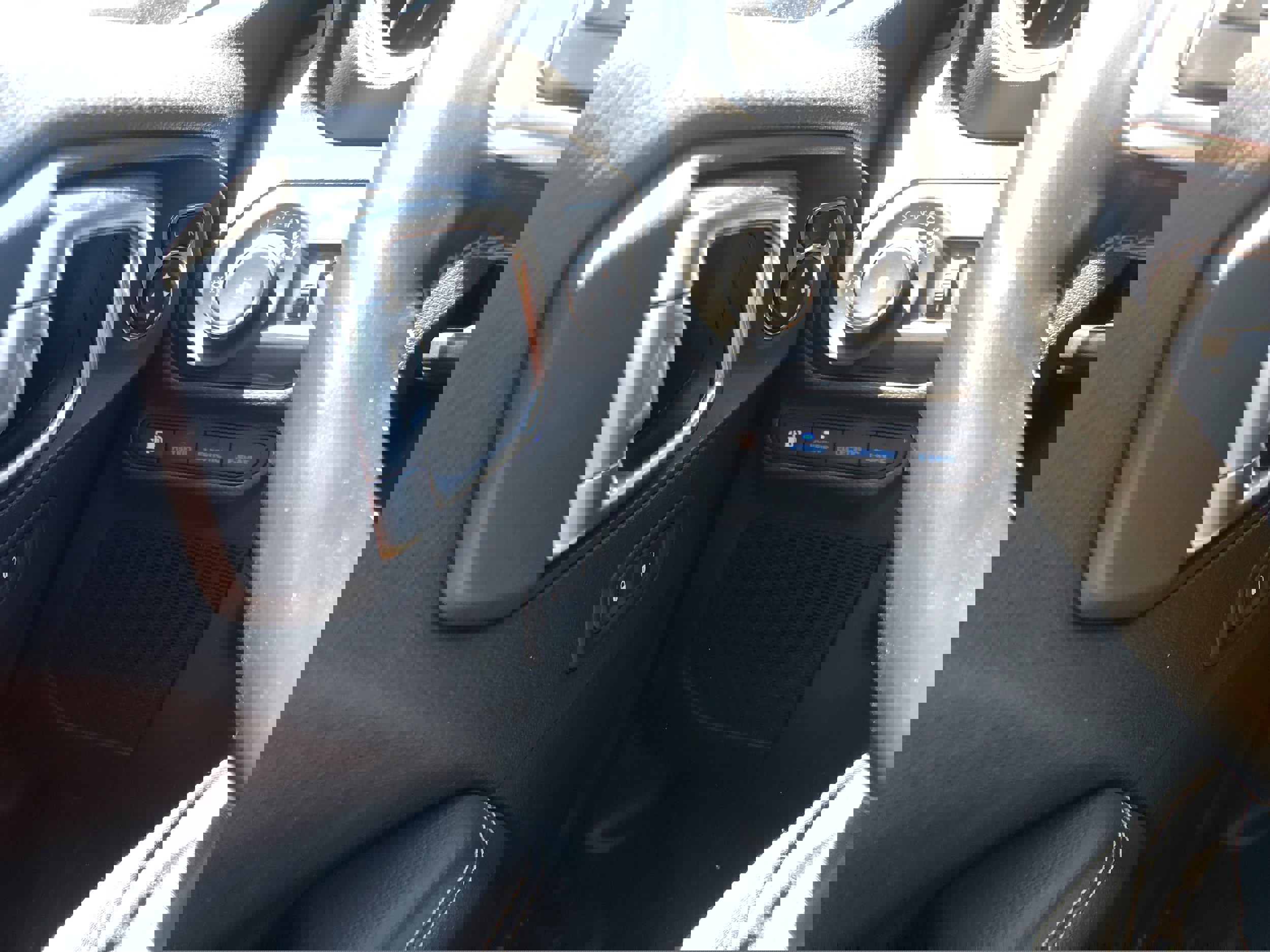 Used 2021 Jeep Wrangler Unlimited Sahara w/ Cold Weather Group image 19