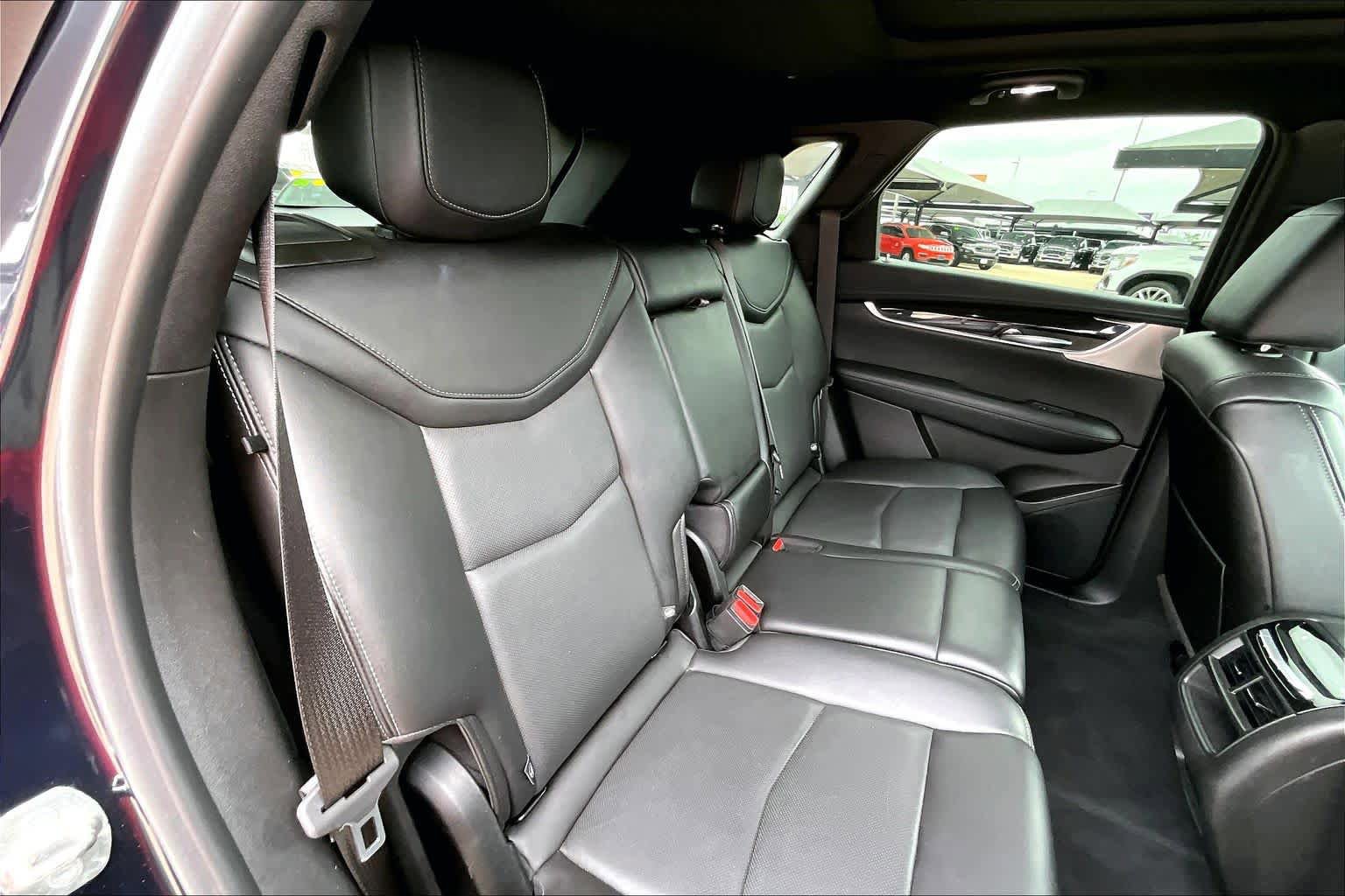 Used 2021 Cadillac XT5 Premium Luxury w/ LPO, Floor Liner Package FWD image 20