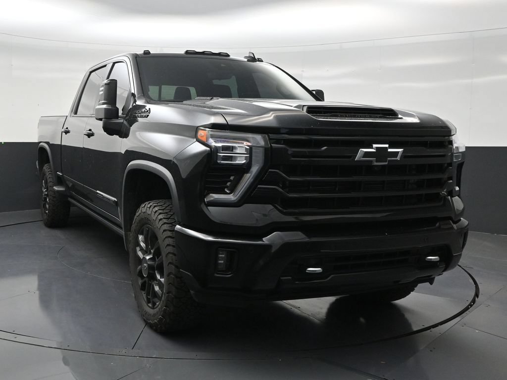 Used 2025 Chevrolet Silverado 2500 High Country w/ High Country Premium Package AWD/4WD image 7