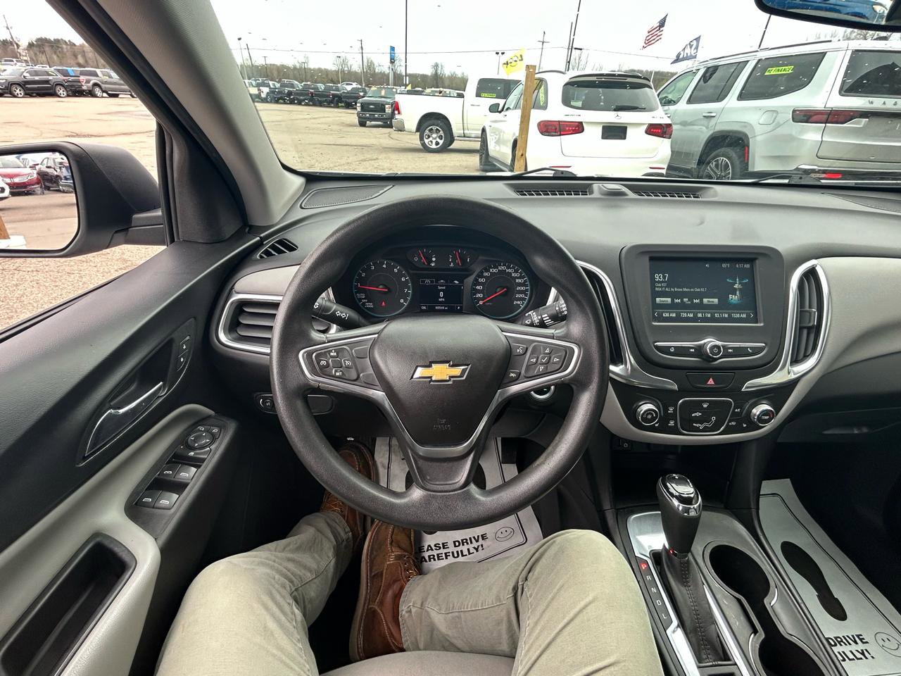 Used 2018 Chevrolet Equinox LS image 29