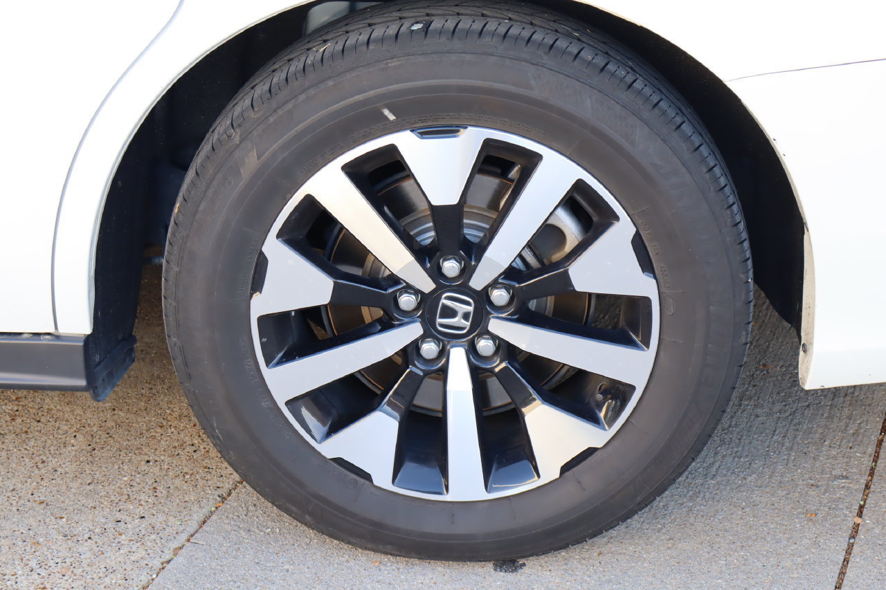 Used 2025 Honda Odyssey EX-L image 29