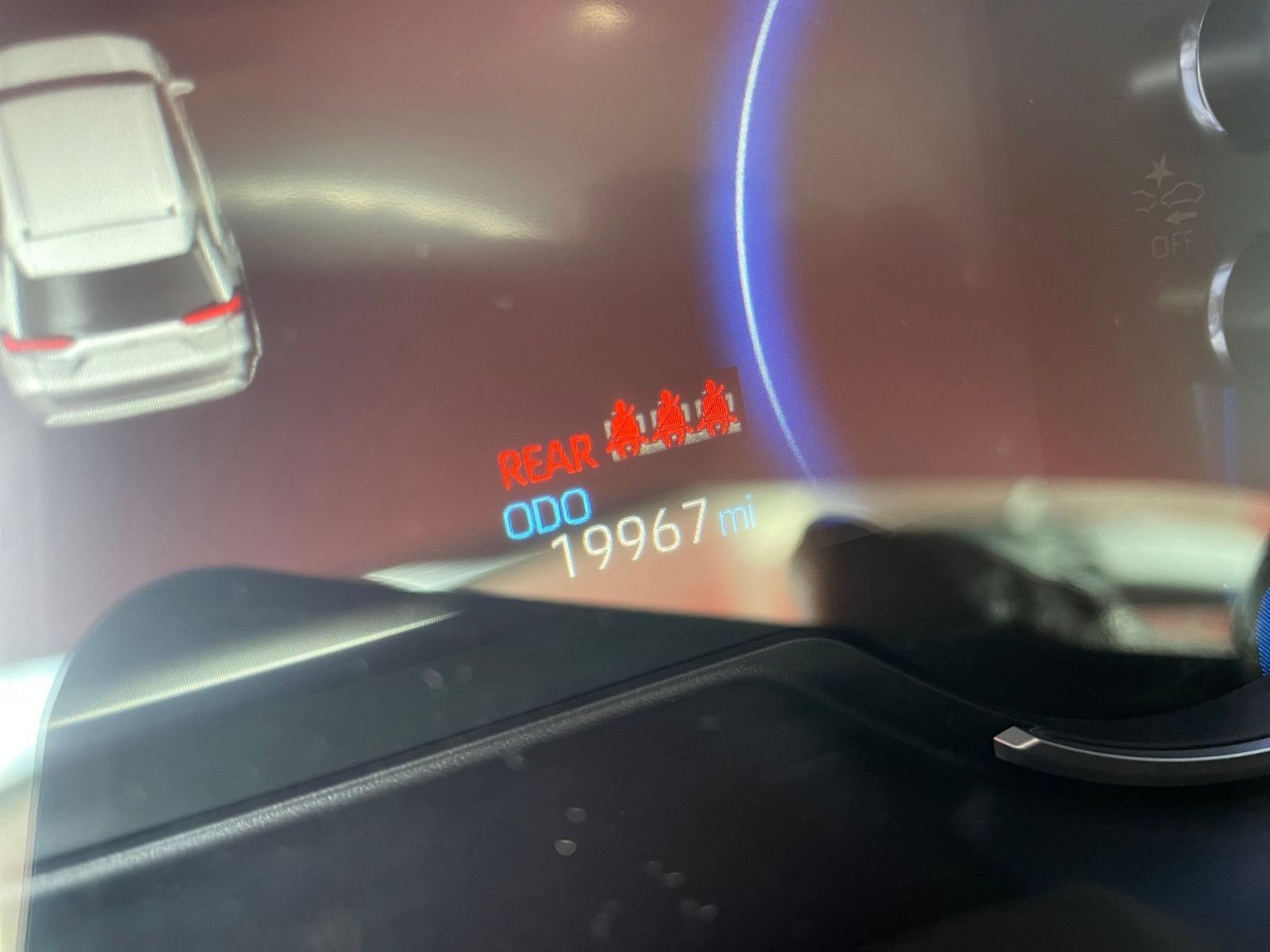 Used 2025 Toyota RAV4 LE image 39