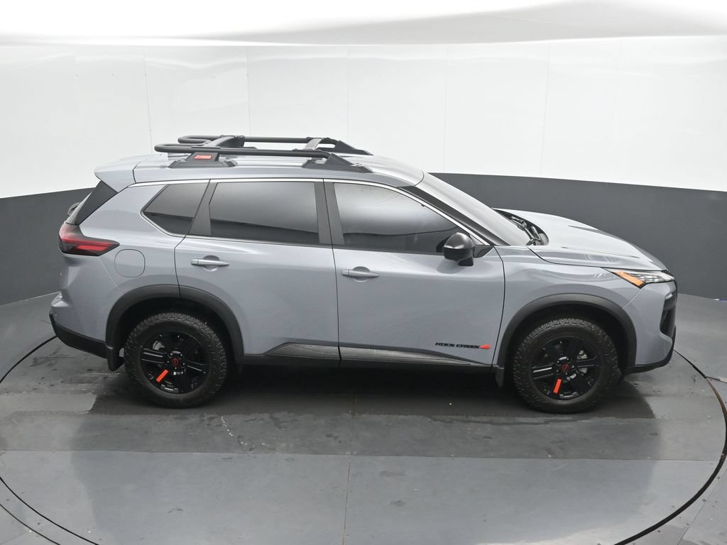 Used 2025 Nissan Rogue SV AWD/4WD image 32
