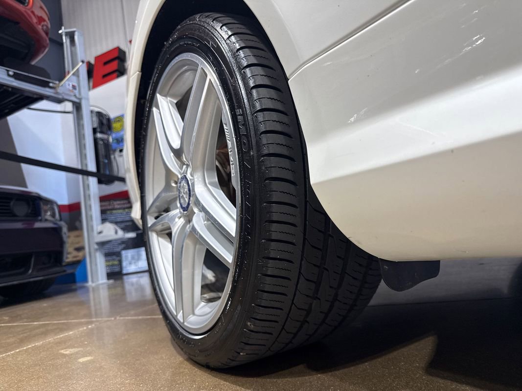 Used 2011 Mercedes-Benz E 550 Cabriolet image 30