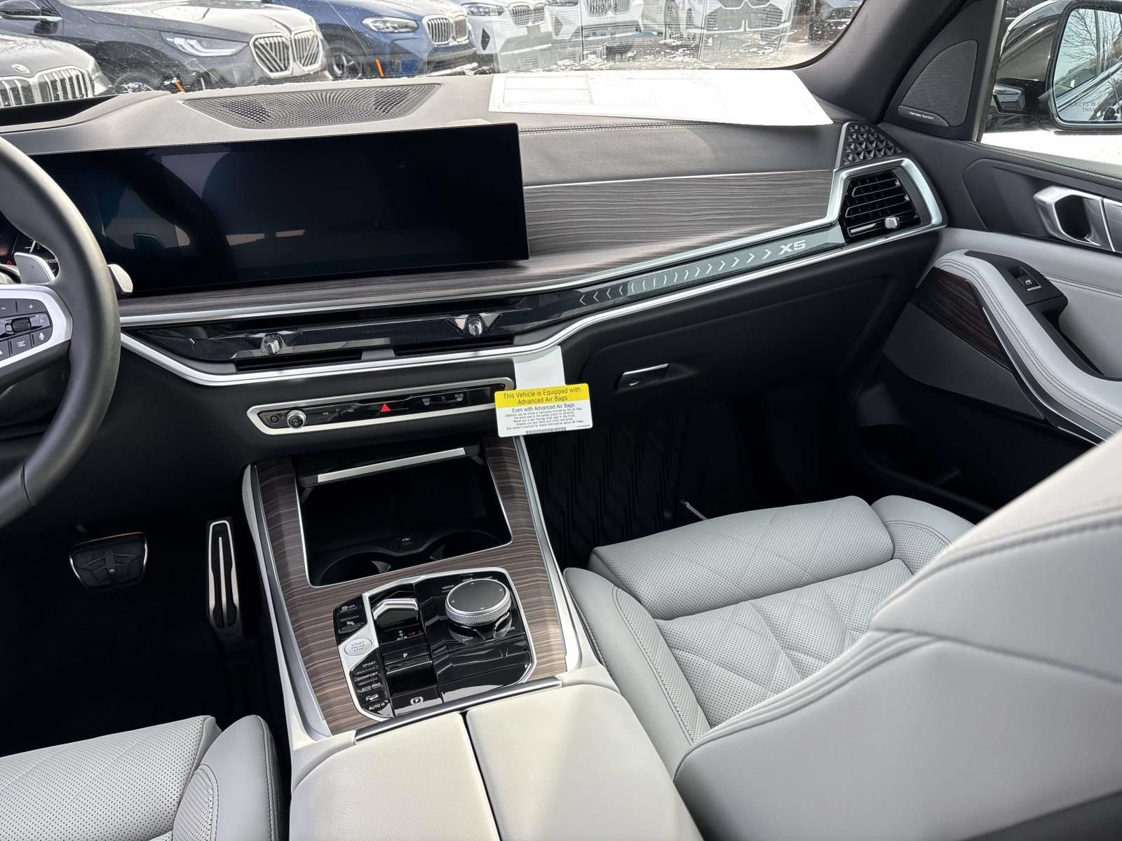 New 2026 BMW X5 xDrive40i w/ M Sport Package AWD/4WD image 31