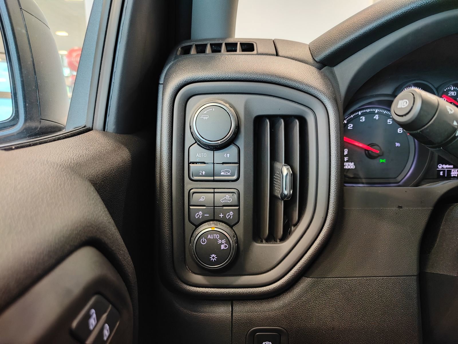 Used 2025 Chevrolet Silverado 1500 W/T w/ WT Safety Package image 17